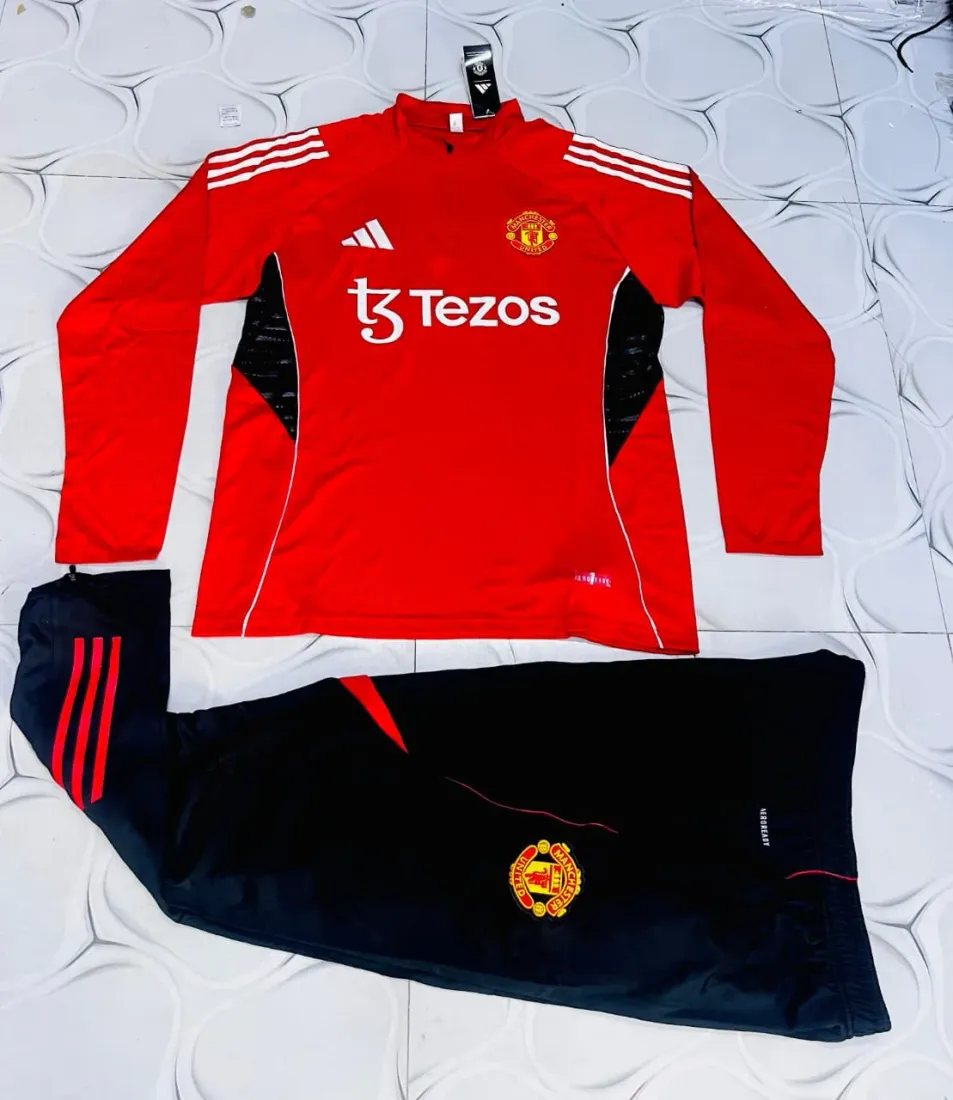 Manchester United Training Tracksuit – Red
